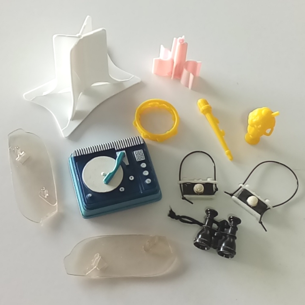 Vintage Barbie Accessories